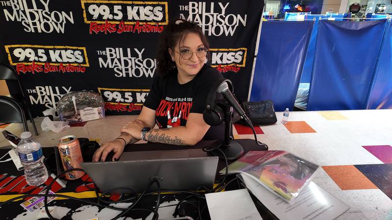 99.5 KISS and 106.7 The Eagle teamed up to bring back the Rock N Roll Up Your Sleeve Blood Drive, to raise critical blood supplies for the South Texas Blood & Tissue Center! Everyone signing up to donate got qualified to win the Ultimate Metallica Collector's Pack!