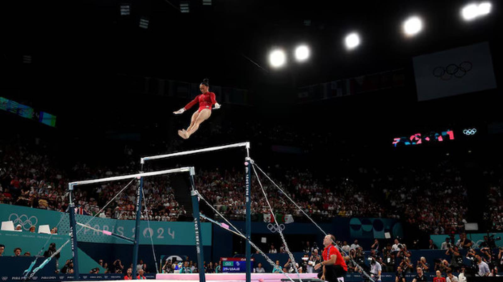 Suni Lee shines with bronze in uneven bars final at Paris Olympics 99