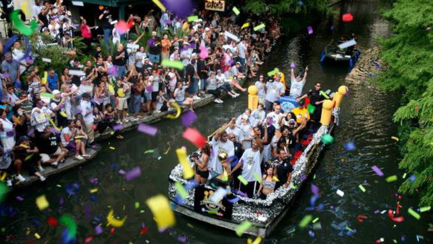 2014 Spurs River Parade and Celebration