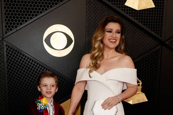 Kelly Clarkson says she used weight loss drug, but not Ozempic