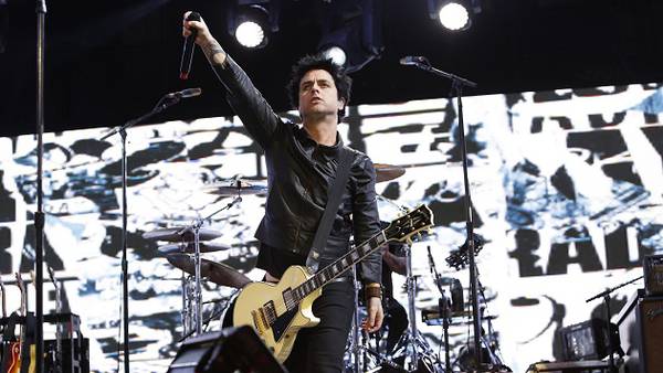 Green Day's "Dilemma" hits #1 on '﻿Billboard﻿'s' Mainstream Rock Airplay chart