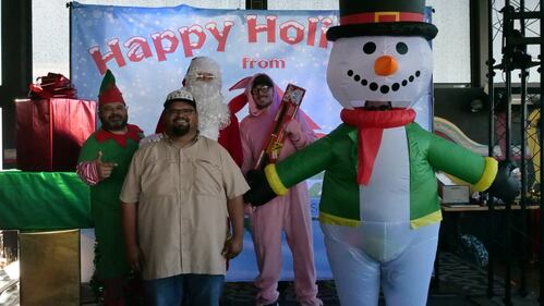 Download your raw, unedited FREE Christmas Photos here!