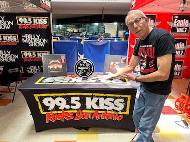 99.5 KISS and 106.7 The Eagle teamed up to bring back the Rock N Roll Up Your Sleeve Blood Drive, to raise critical blood supplies for the South Texas Blood & Tissue Center! Everyone signing up to donate got qualified to win the Ultimate Metallica Collector's Pack!