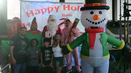 Download your raw, unedited FREE Christmas Photos here!