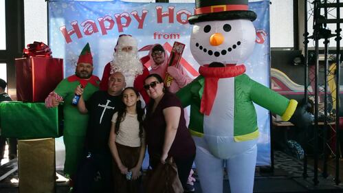 Download your raw, unedited FREE Christmas Photos here!