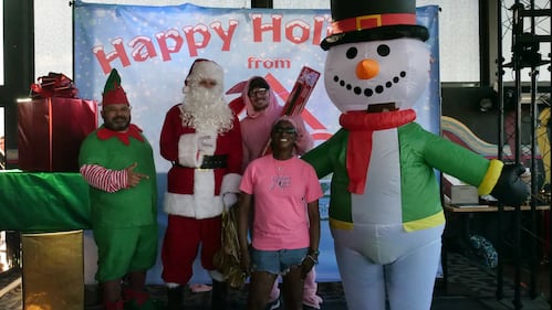 Download your raw, unedited FREE Christmas Photos here!