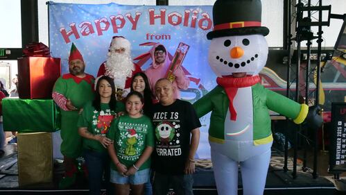 Download your raw, unedited FREE Christmas Photos here!