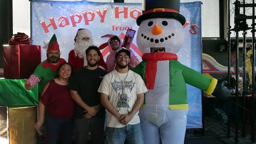 Download your raw, unedited FREE Christmas Photos here!