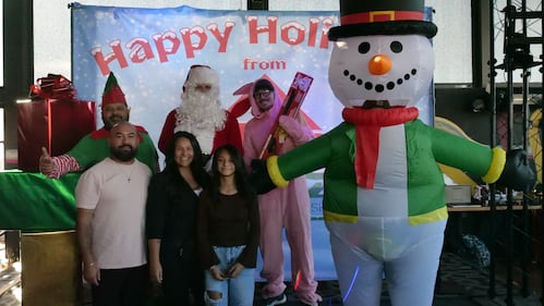 Download your raw, unedited FREE Christmas Photos here!