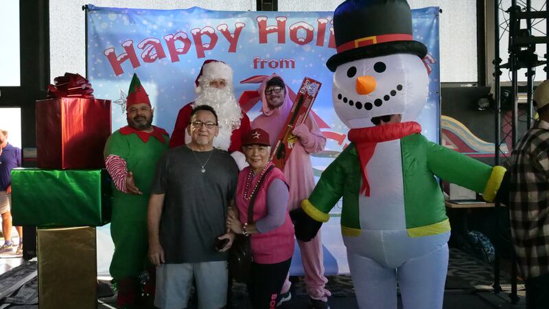 Download your raw, unedited FREE Christmas Photos here!