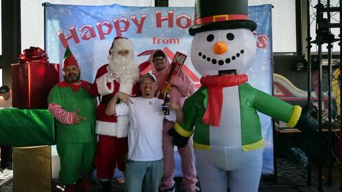 Download your raw, unedited FREE Christmas Photos here!