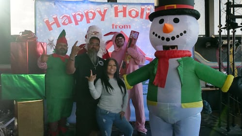 Download your raw, unedited FREE Christmas Photos here!