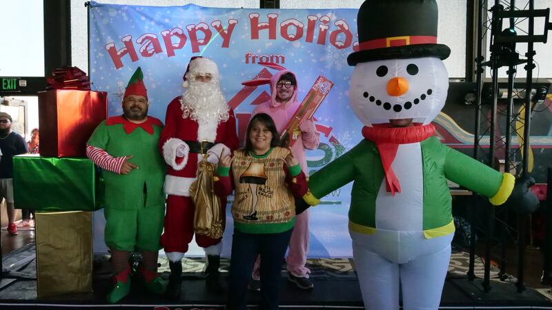 Download your raw, unedited FREE Christmas Photos here!