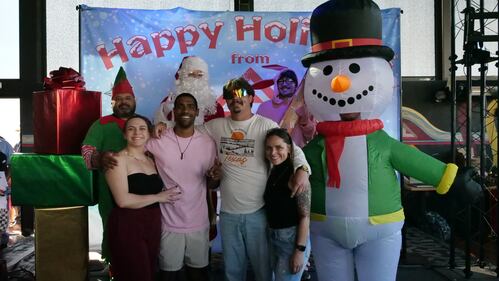 Download your raw, unedited FREE Christmas Photos here!