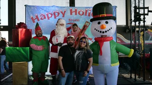 Download your raw, unedited FREE Christmas Photos here!