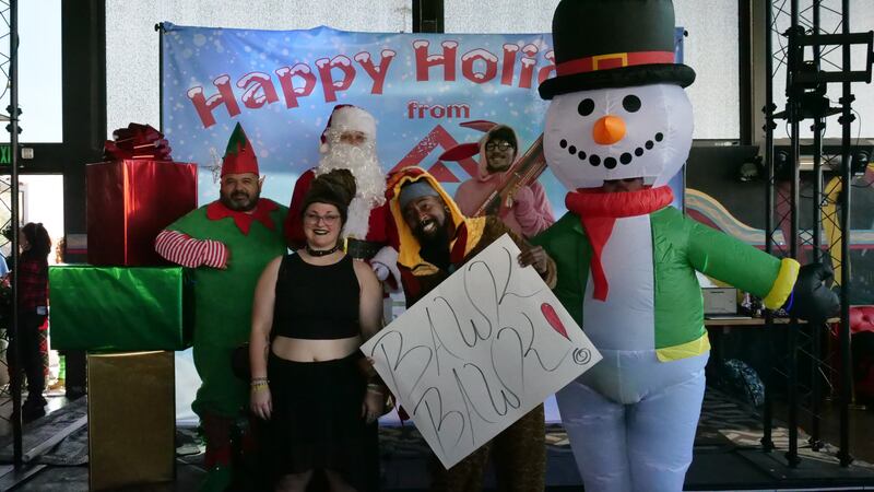 Download your raw, unedited FREE Christmas Photos here!