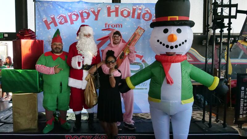 Download your raw, unedited FREE Christmas Photos here!