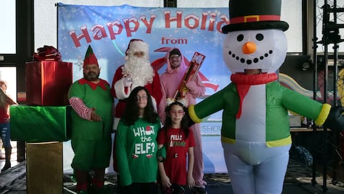 Download your raw, unedited FREE Christmas Photos here!