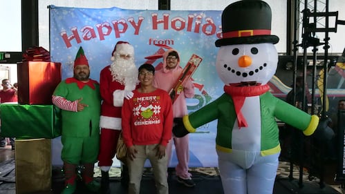 Download your raw, unedited FREE Christmas Photos here!