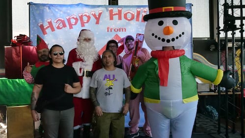 Download your raw, unedited FREE Christmas Photos here!