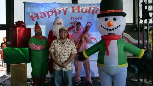 Download your raw, unedited FREE Christmas Photos here!