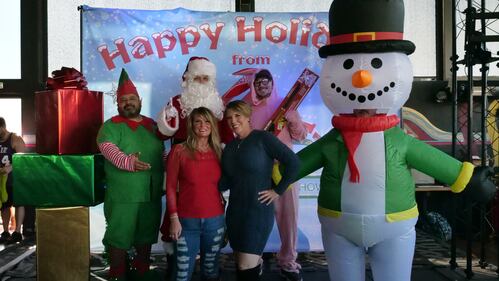 Download your raw, unedited FREE Christmas Photos here!