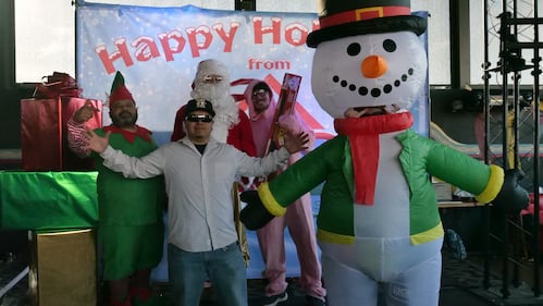 Download your raw, unedited FREE Christmas Photos here!