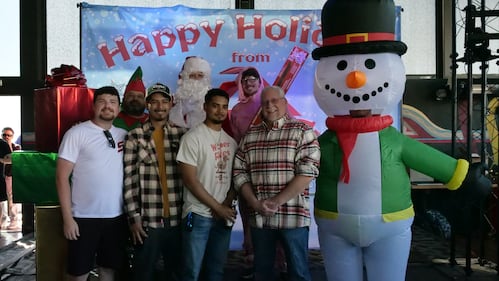 Download your raw, unedited FREE Christmas Photos here!