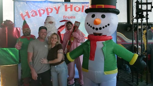 Download your raw, unedited FREE Christmas Photos here!