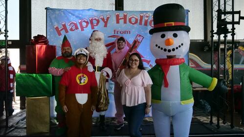 Download your raw, unedited FREE Christmas Photos here!