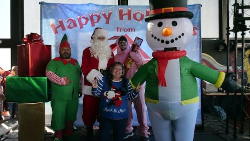 Download your raw, unedited FREE Christmas Photos here!