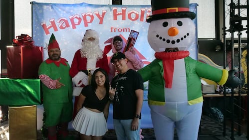 Download your raw, unedited FREE Christmas Photos here!