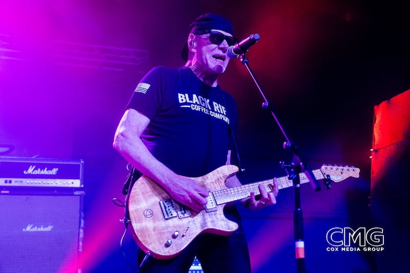 Great White returned to San Antonio to headline the Margarita Pour Off at The Espee, sponsored by 99.5 KISS, 106.7 The Eagle, and Sipit Daquiris and Margaritas! They sounded amazing, and what a great way to bring back MPO!