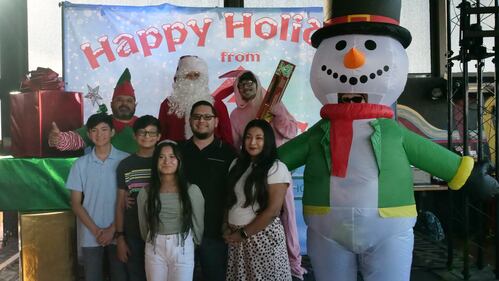 Download your raw, unedited FREE Christmas Photos here!