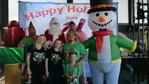 Download your raw, unedited FREE Christmas Photos here!