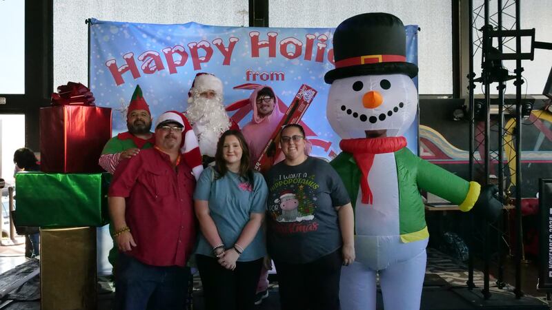 Download your raw, unedited FREE Christmas Photos here!