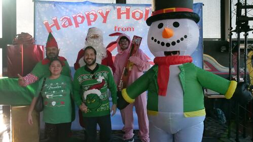 Download your raw, unedited FREE Christmas Photos here!