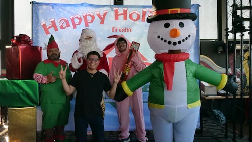 Download your raw, unedited FREE Christmas Photos here!