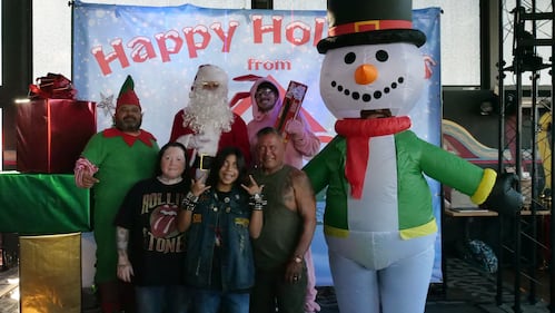 Download your raw, unedited FREE Christmas Photos here!