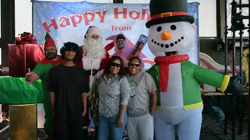 Download your raw, unedited FREE Christmas Photos here!