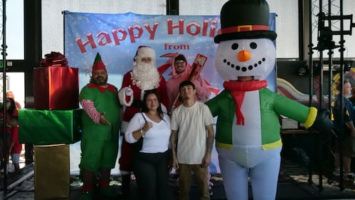 Download your raw, unedited FREE Christmas Photos here!