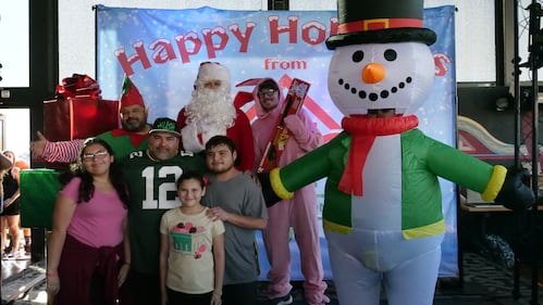 Download your raw, unedited FREE Christmas Photos here!