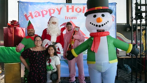 Download your raw, unedited FREE Christmas Photos here!