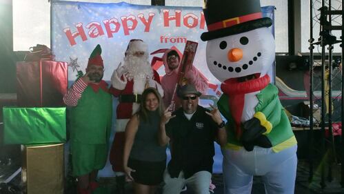 Download your raw, unedited FREE Christmas Photos here!