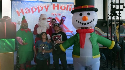 Download your raw, unedited FREE Christmas Photos here!