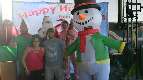 Download your raw, unedited FREE Christmas Photos here!