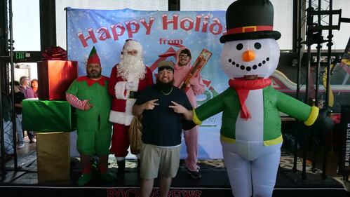 Download your raw, unedited FREE Christmas Photos here!