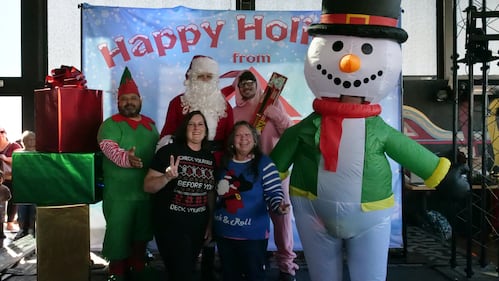 Download your raw, unedited FREE Christmas Photos here!