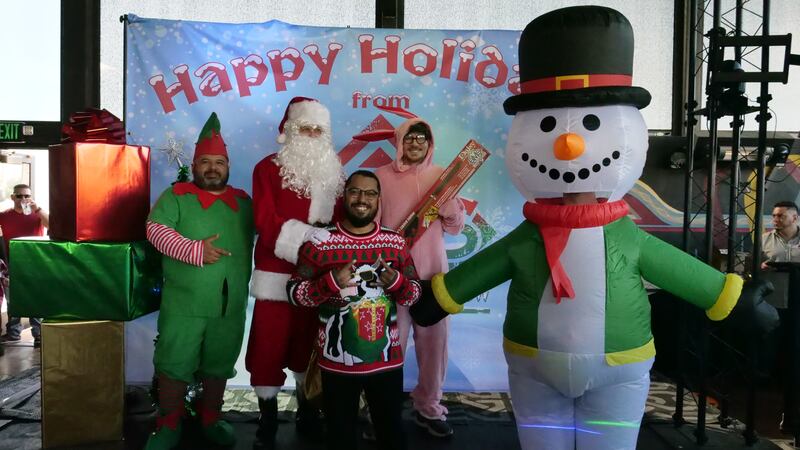 Download your raw, unedited FREE Christmas Photos here!