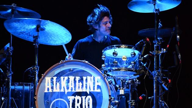 Drummer Atom Willard exits Alkaline Trio :  Very thankful for the experience  